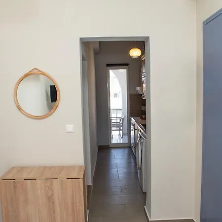 Sea Peek Apartment Nikiana